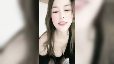 热门重磅，【是你的宝贝贝贝儿】女神被干了~!放飞自我到酒店啪啪，身材极品，白嫩！~✨✨✨彻底沦陷被干爽 (25)